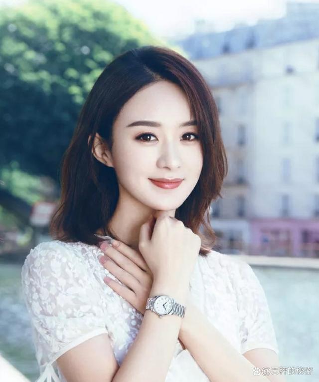 34岁的赵丽颖，清艳撩人，真的越看越有魅力！